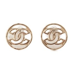 🚫SOLD🚫 Authentic Chanel Logo Round Earrings GHW